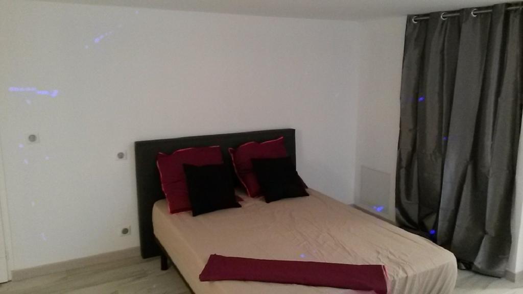 Safranier Townhouse Apartment Antibes Room photo